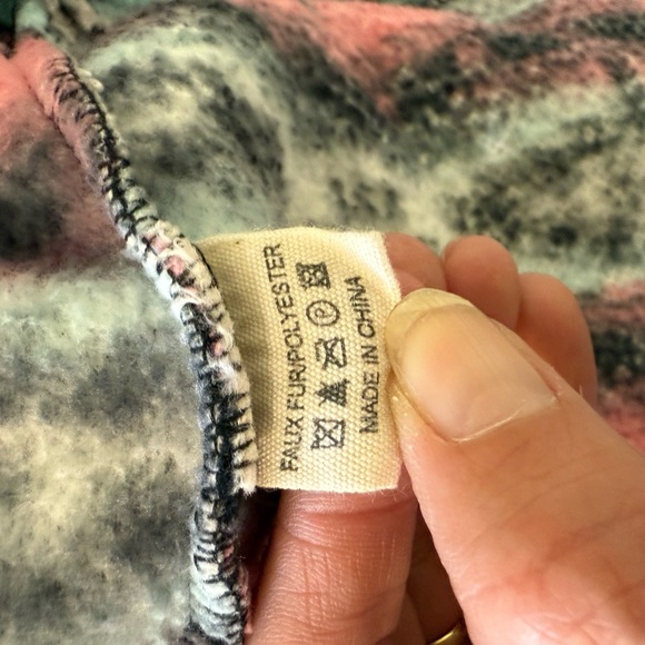 Heathmoor Pink and Black Patterned Zip-Up Sweater - Picture 8 of 8